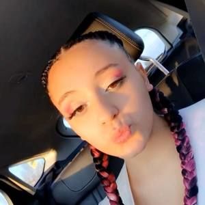 Meet your Posher, Sabrina